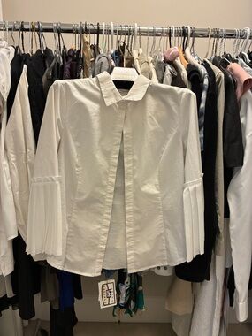 cleo White Pleated Sleeve Button-Front Blouse 👵MT